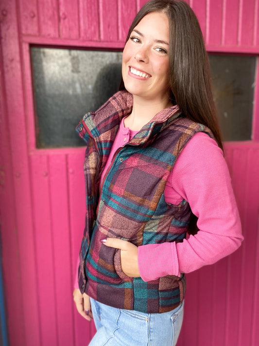 Outerwear Daevi Plaid Puff Vest- Blue