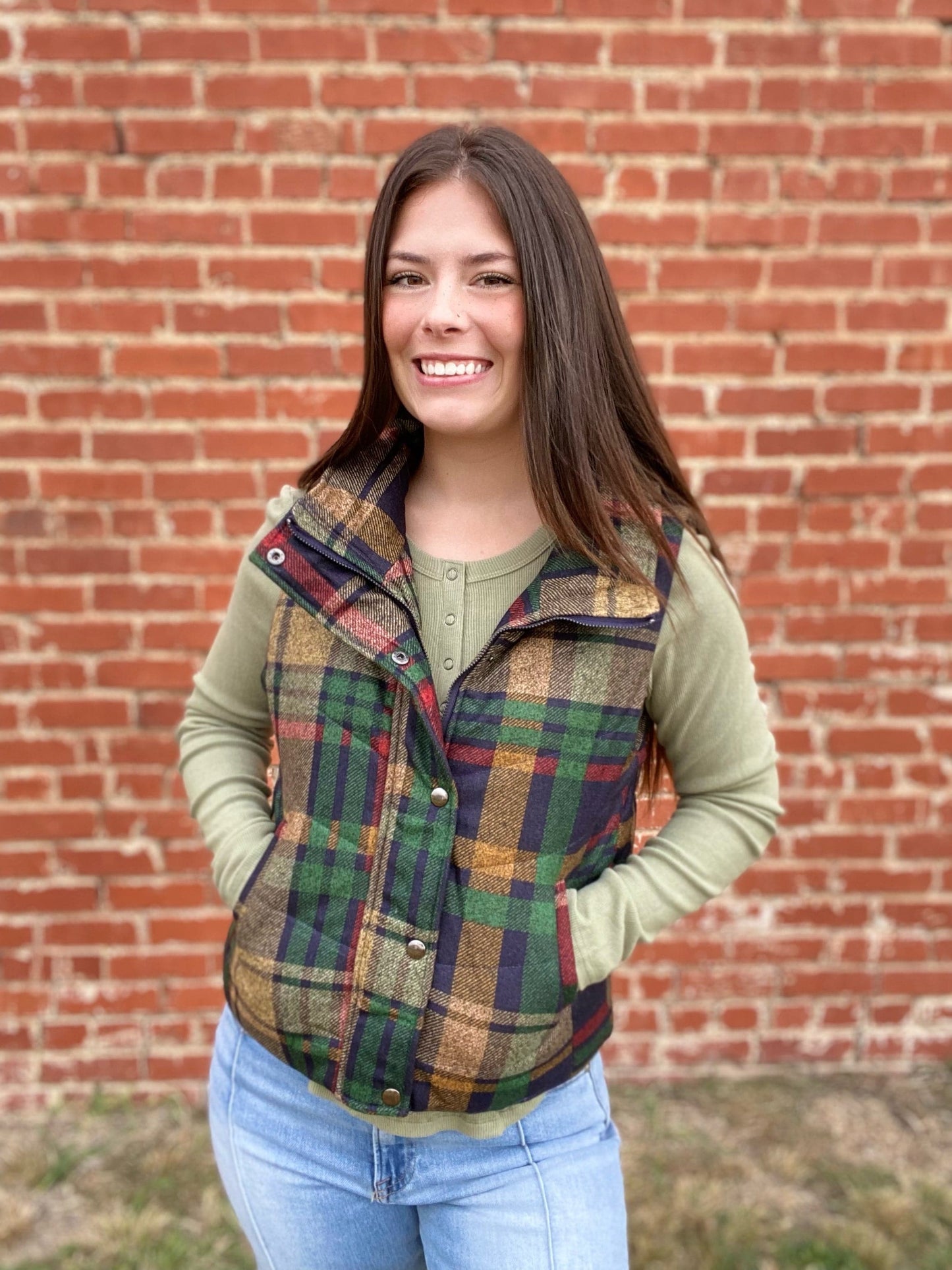 Outerwear Daevi Plaid Puff Vest- Green