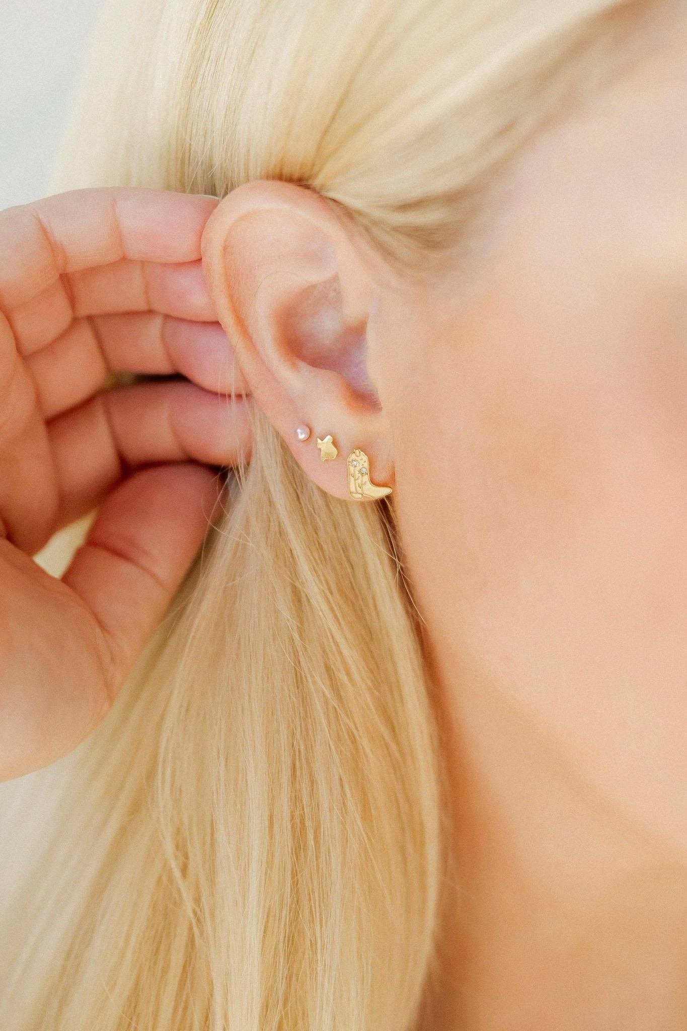 Jewelry Screwback Stud Earrings - Daisy Cowgirl Boot