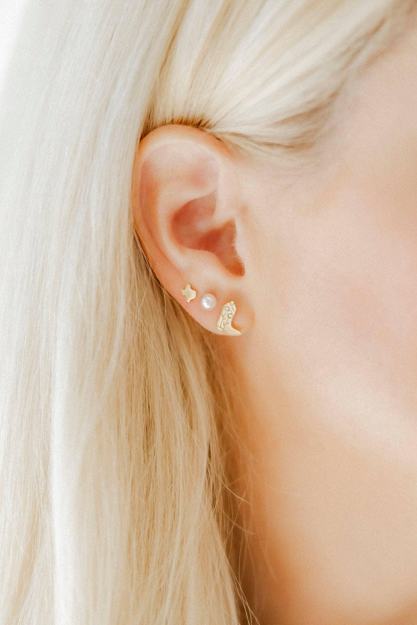Jewelry Screwback Stud Earrings - Daisy Cowgirl Boot