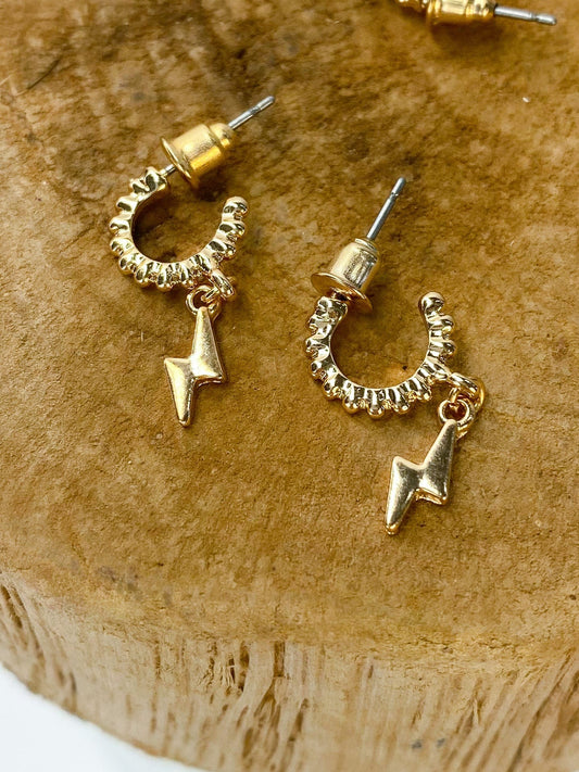 Earrings Tiny Bolt Huggie